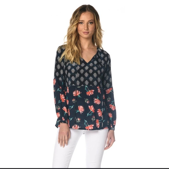 Tolani Elise Tie -Neck Floral Print Blouse. Size M. NWOT